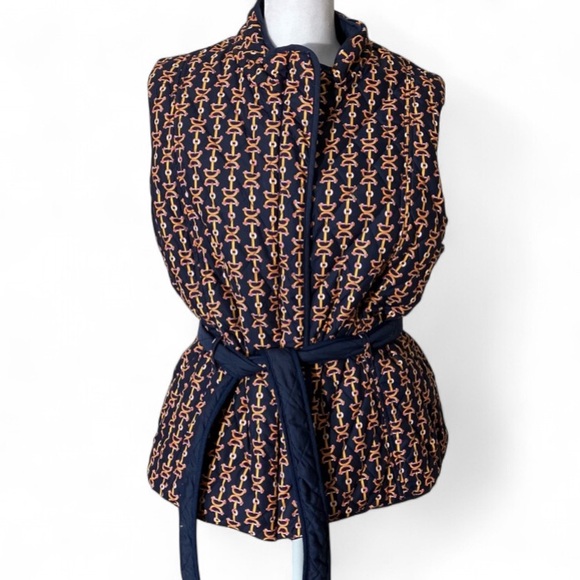 Lilly Pulitzer Hana Reversible Quilted Vest in Navy Horsebit pattern size Medium - Picture 2 of 11